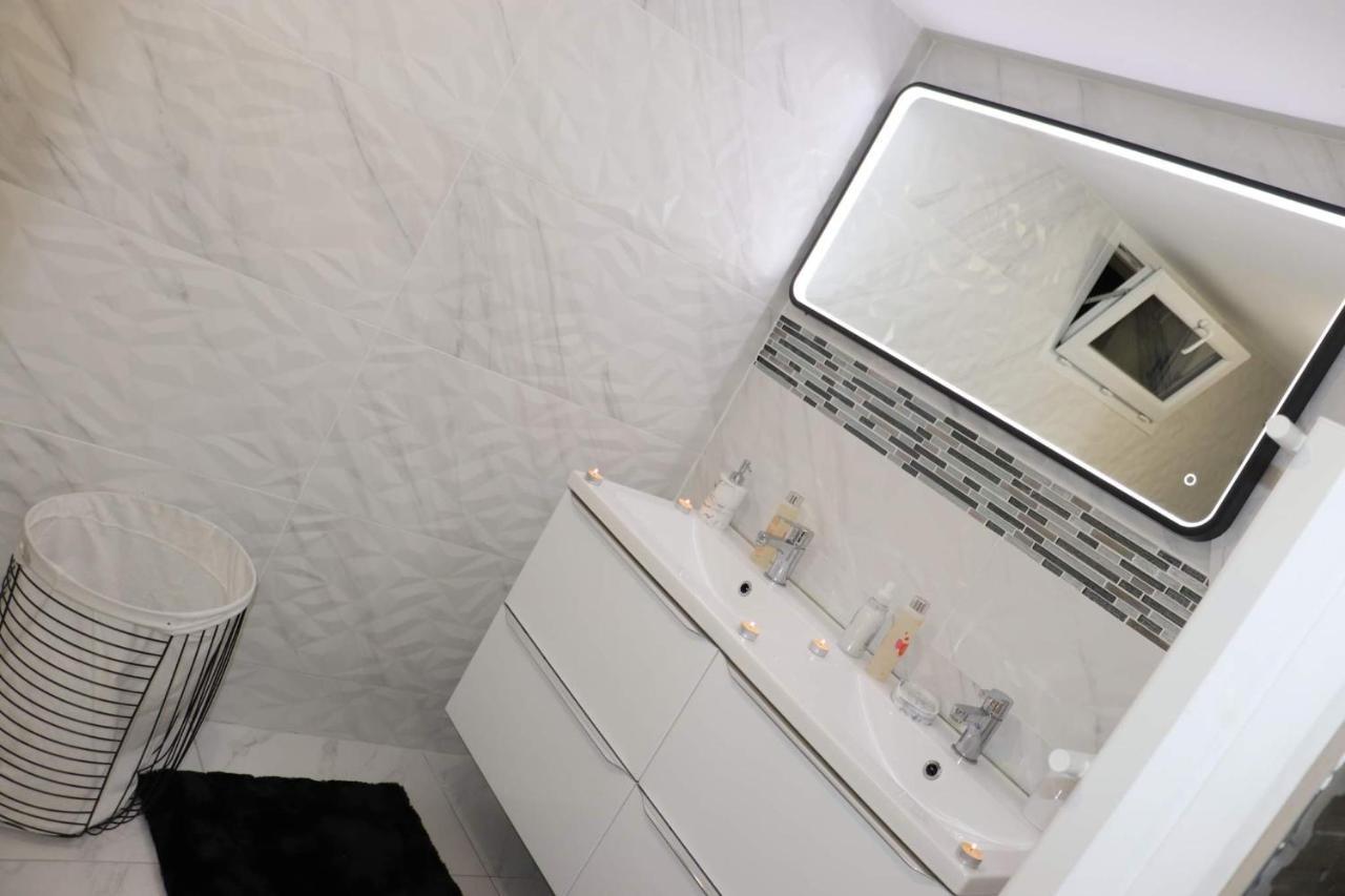 Love Room Живор Экстерьер фото